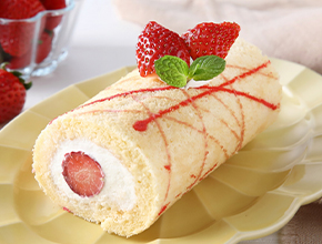 【体験】苺のデコロールケーキ
