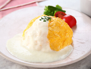 【体験】濃厚チーズソースのオムライス＆オニオンスープ
