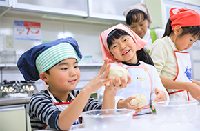子どもの料理教室「ホームメイドキッズ」