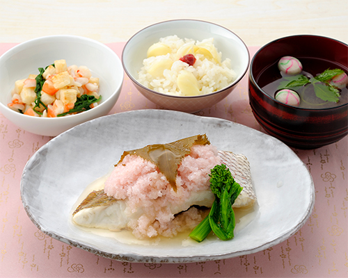 鯛の道明寺蒸し/長芋とえびの和え物/ゆり根ごはん/手まり麩のお吸い物