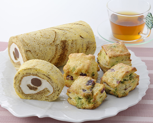 ケーキ：ティラミスロール＆春色スコーン