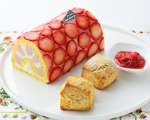 ケーキ：ベリーベリーBerry＆手作り苺バタースコーン