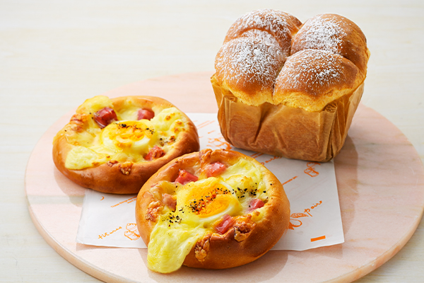 ふんわりミルク食パン＆ベーコンエッグのグラタンパン