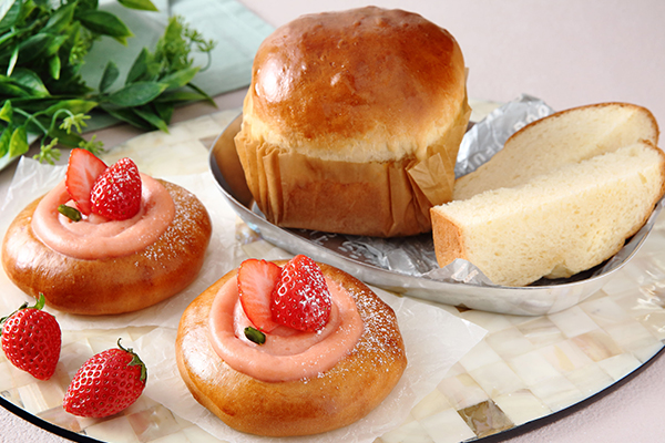 ブリオッシュ食パン＆いちごカスタード